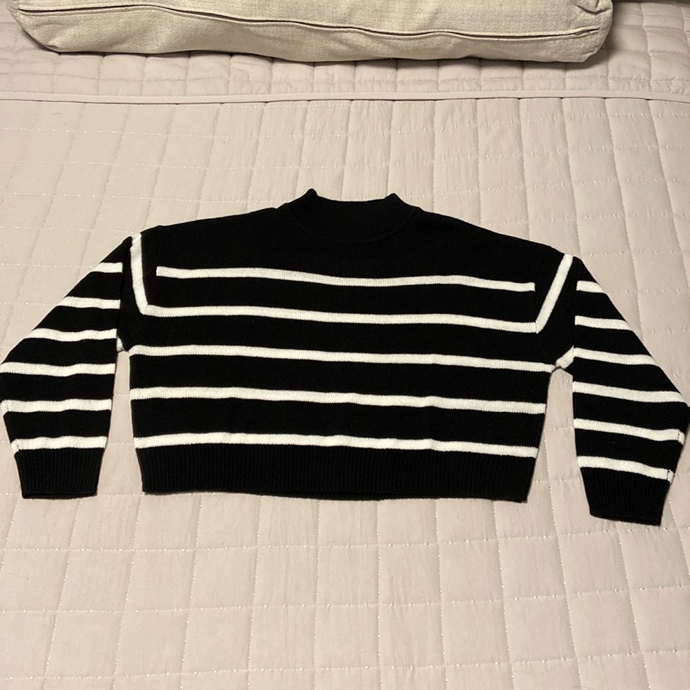Women’s black and white striped sweater